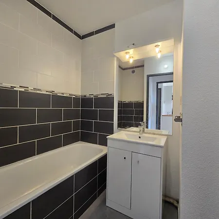 Apartment Dans Avec Piscine *